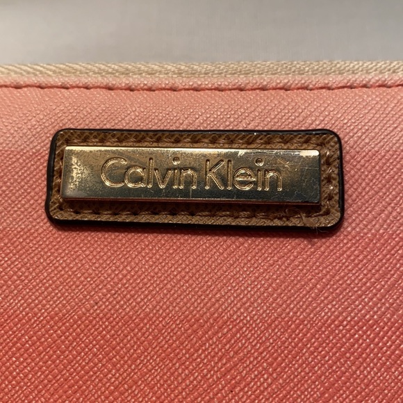 Coral Ombré Calvin Klein Zip Wallet - Picture 5 of 6